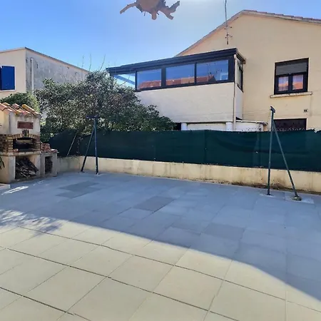 Agreable Climatise A 25m De La *